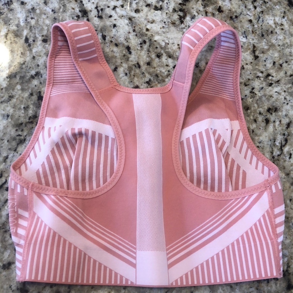 Nike Racerback bra! - Picture 2 of 2
